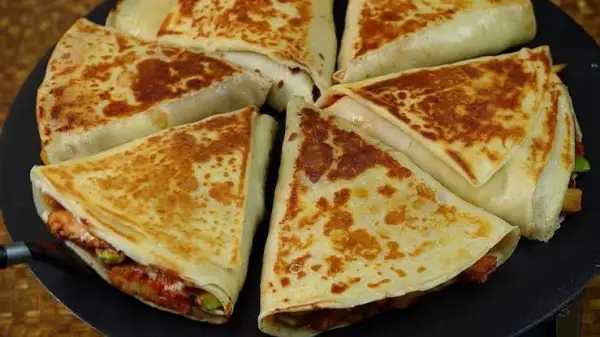 طريقة عمل الكريب الحادق والحلو في البيت خطوة بخطوة بمكونات بسيطة