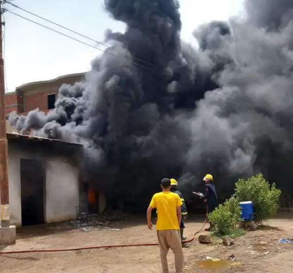 عاجل| السيطرة على حريق طرمبة بنزين في مركز العدوة بالمنيا دون إصابات