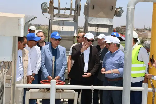 ضمن "حياة كريمة".. وزير الإسكان ومحافظ المنيا يتفقدان محطات مياه الشرب بمركز العدوة لخدمة أكثر من 220 ألف مواطن