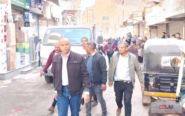 رئيس مركز سمالوط يقود حملة مكبرة لرفع الإشغالات والتعديات المخالفة بشوارع المدينة