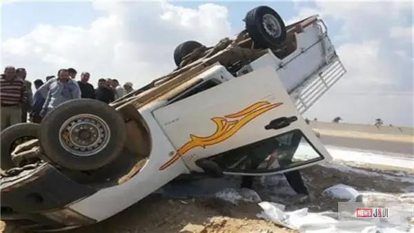 مصرع عاملين في انقلاب سيارة نقل عقب انتهاء عملهما بمزرعة عنب في بني مزار