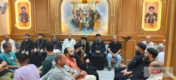أسقف أبوقرقاص يزور أسر ضحايا مركب الهجرة غير الشرعية بكوم المحرص