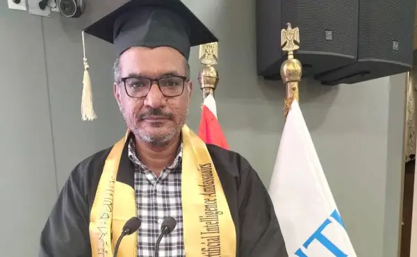 مدير مكتبة مصر العامة بالمنيا يجتاز برنامج «سفراء الذكاء الاصطناعي» في دفعته الثامنة