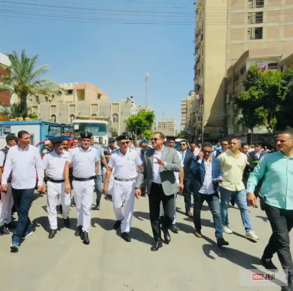 مدير أمن المنيا يقود حملة مكبرة لرفع الإشغالات بشوارع المدينة