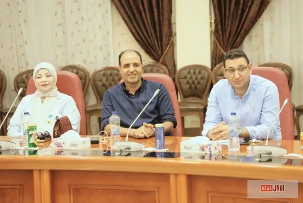 محافظ المنيا يبحث مع النواب والإعلاميين ملفات الخدمات ومطالب المواطنين