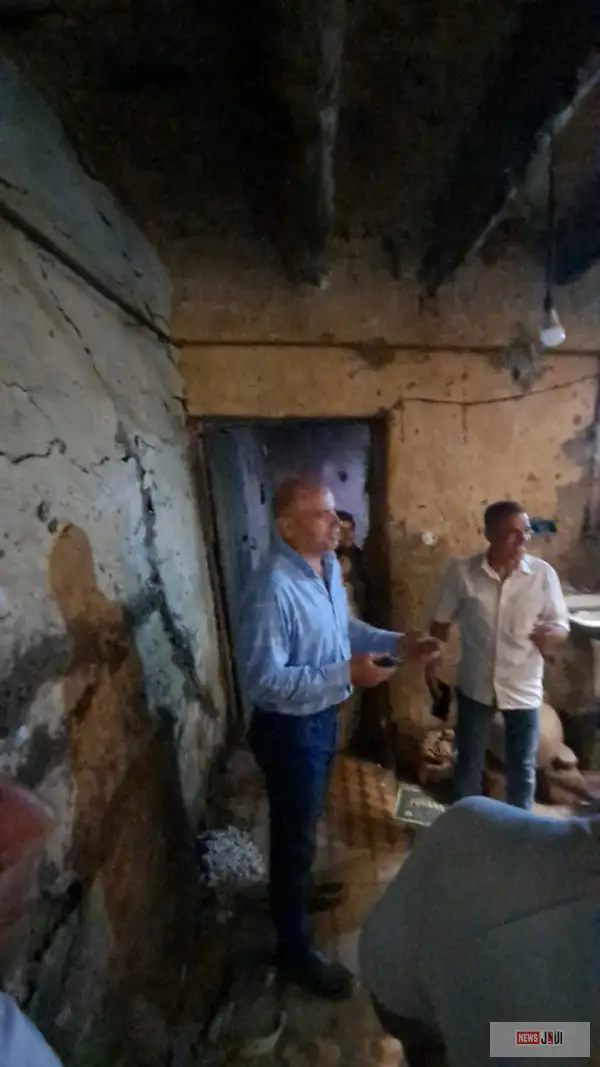 منزل مهدد بالسقوط في سمالوط.. رئيس المركز يوجه بهدمه ويتحمل تكاليف تراخيص البناء