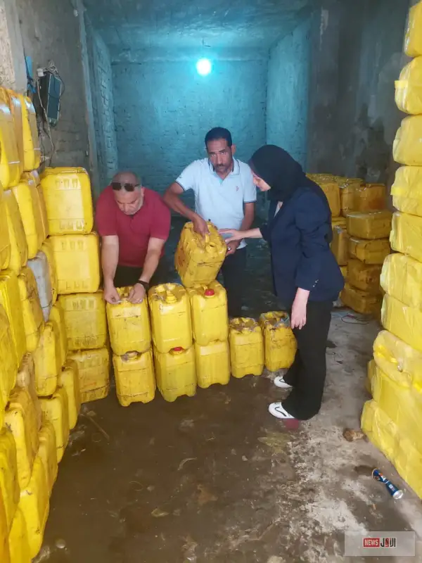 خطر على صحة المواطنين.. ضبط زيت طعام مستعمل بعد إعادة تدويره داخل مخزن بالمنيا