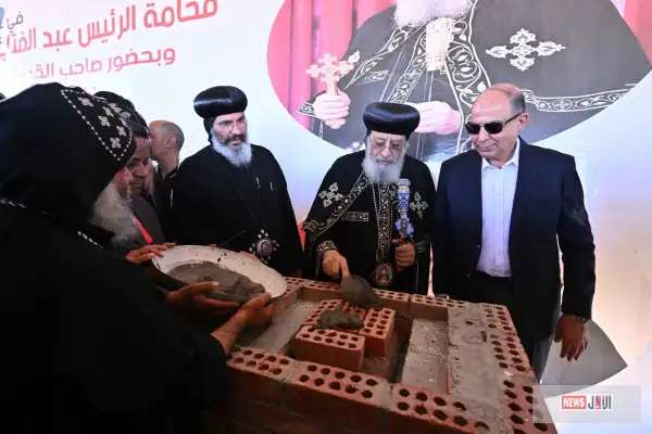 البابا تواضروس ومحافظ المنيا يضعان حجر أساس كاتدرائية جديدة بدير البهنسا.. وافتتاح قاعة الضيافة ومبنى القلالي