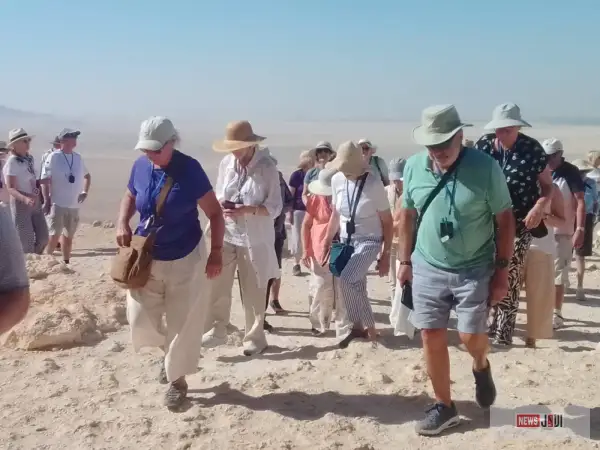 في مستهل الموسم السياحي الجديد..  وفود من 4 دول تزور آثار تل العمارنة وتونا الجبل وبني حسن بالمنيا
