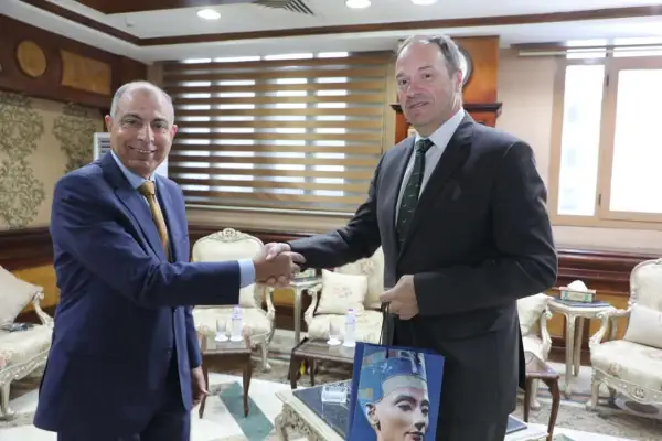 محافظ المنيا يستقبل السفير البلجيكي وحرمه لدعم سبل التعاون بين الجانبين