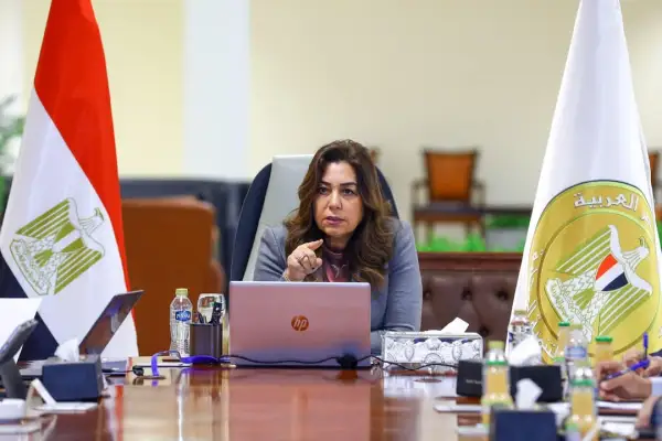 وزيرة التنمية المحلية تقرر إقالة سكرتير عام محافظة سوهاج بعد التحقيق في مشادة مع نائب المحافظ