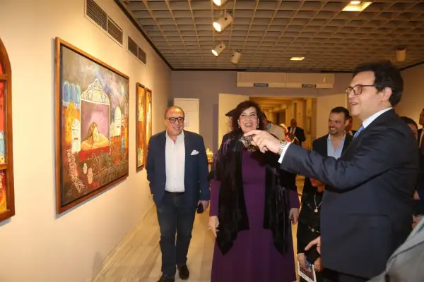 وزير الثقافة يتفقد عددًا من معارض الفنون التشكيلية بدار الأوبرا المصرية احتفالًا باليوم العالمي للفن