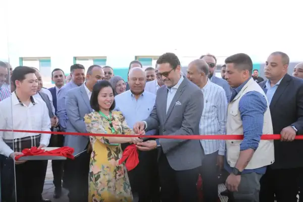 وزير الصناعة يفتتح مصنع جولدن أفينيو بالمنيا ويتفقد المنطقة الصناعية بالمطاهرة