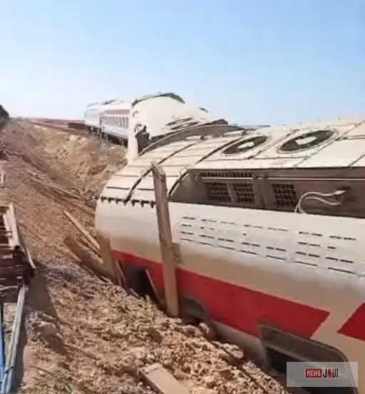 بيان عاجل من وزارة الصحة: 3 وفيات و54 مصابًا في حادث انقلاب قطار مطروح