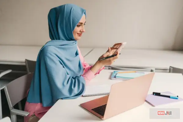 الثورة الرقمية في التعليم العربي: كيف تعيد أدوات غير متوقعة تشكيل عملية التعلم